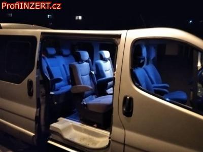 Obrzek k inzertu: Renault trafic passenger2,5dCi r.v.7/2006 7sedade